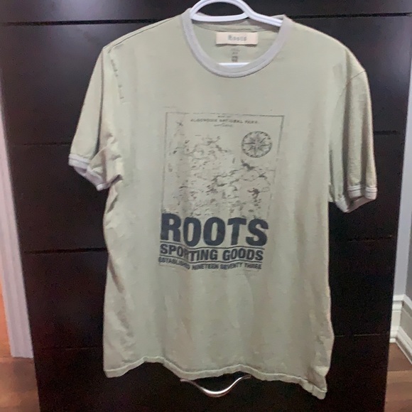 Roots t shirt. Size Medium - Picture 1 of 3